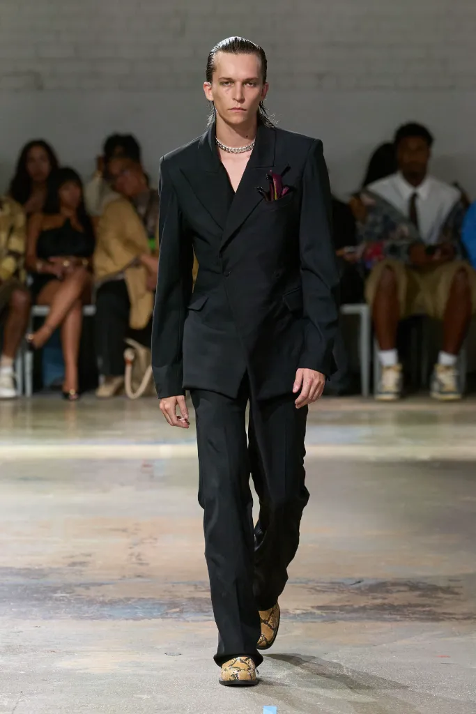 Who Decides War 26SS 022